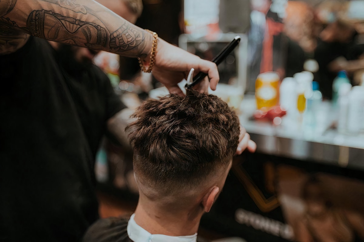 Detalle de un arreglo de barba